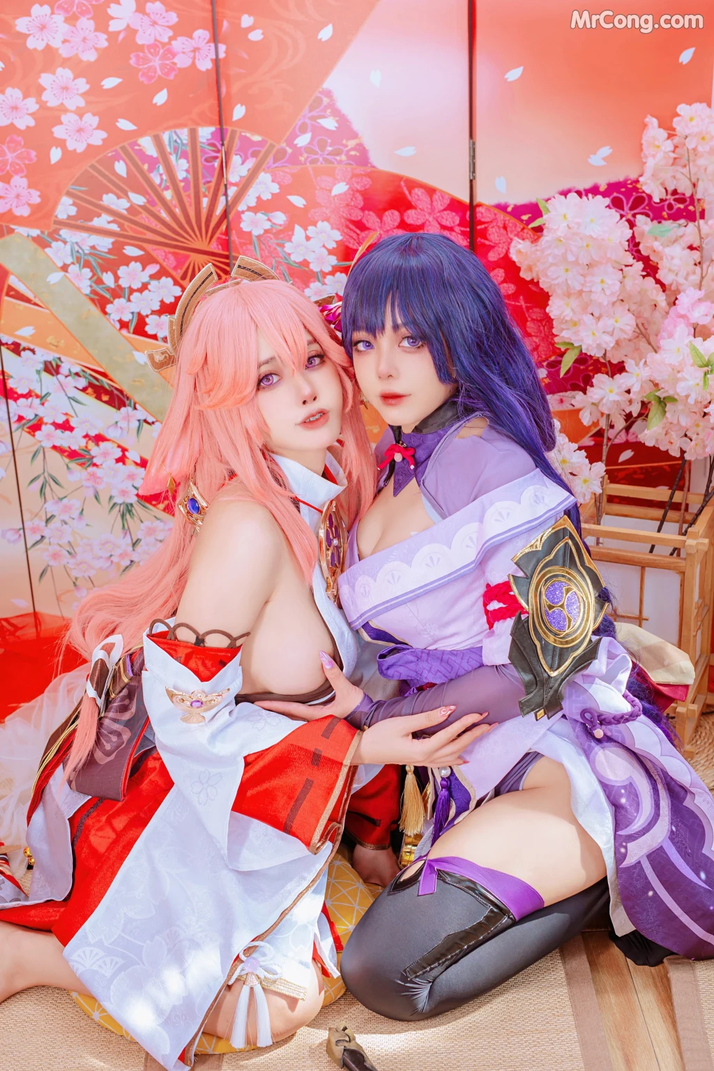 Coser@Byoru: Yae Miko x Raiden Shogun (95 photos)