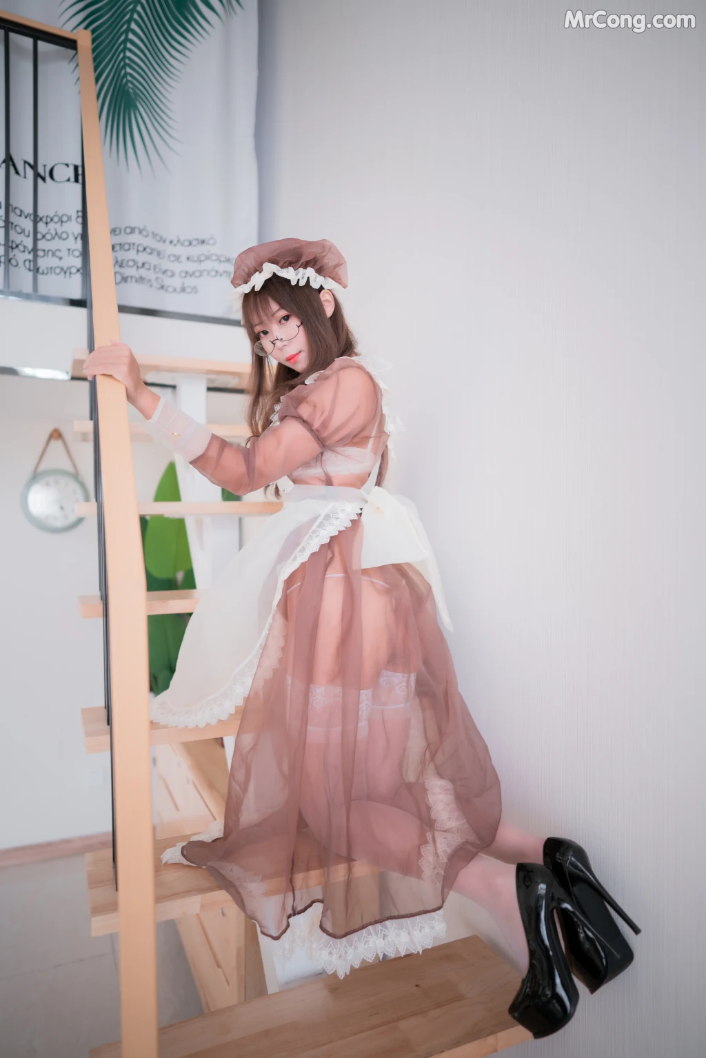 Coser@Money冷冷 No.002: 透明女仆 (85 photos)