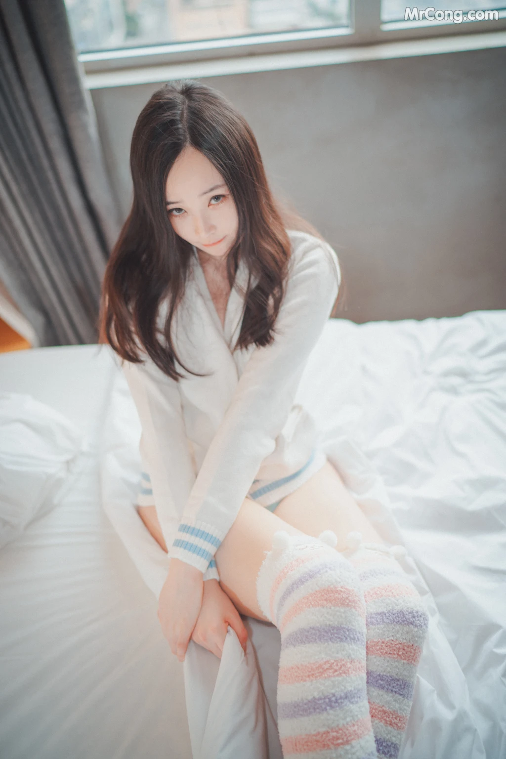 DJAWA Photo – Bambi (밤비): “Homebody Girl” (50 photos)
