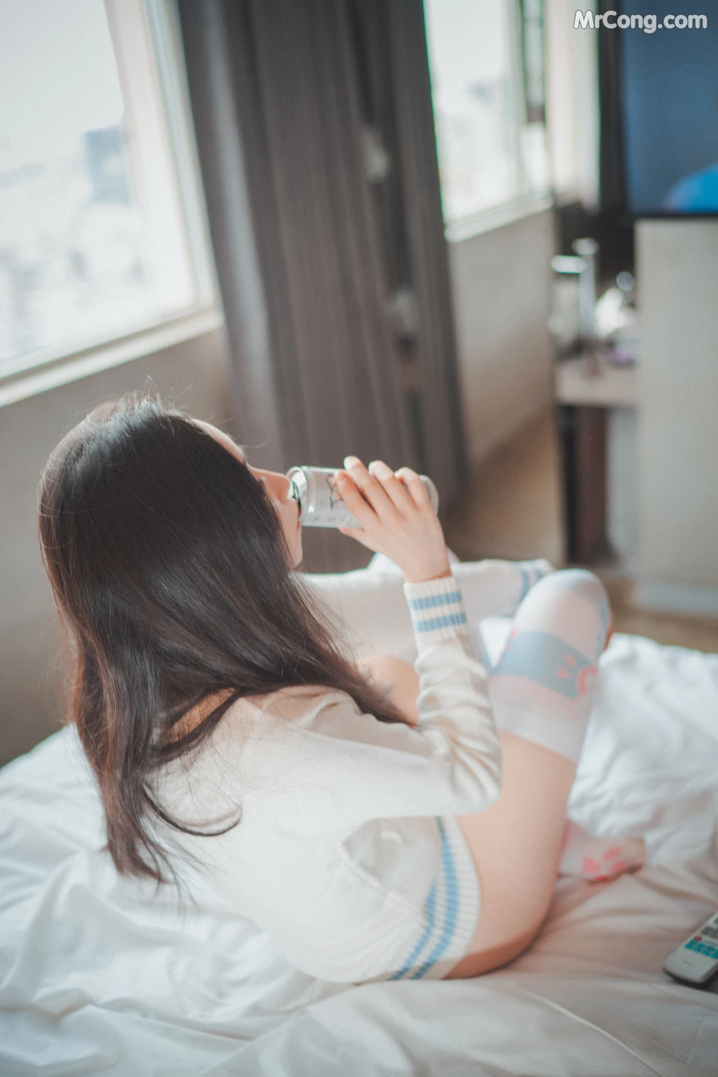 DJAWA Photo – Bambi (밤비): “Homebody Girl” (50 photos) – Page 2