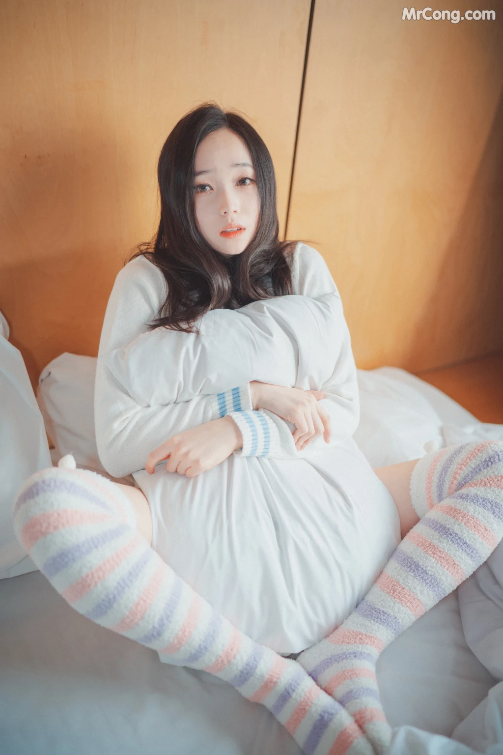 DJAWA Photo – Bambi (밤비): “Homebody Girl” (50 photos) – Page 2
