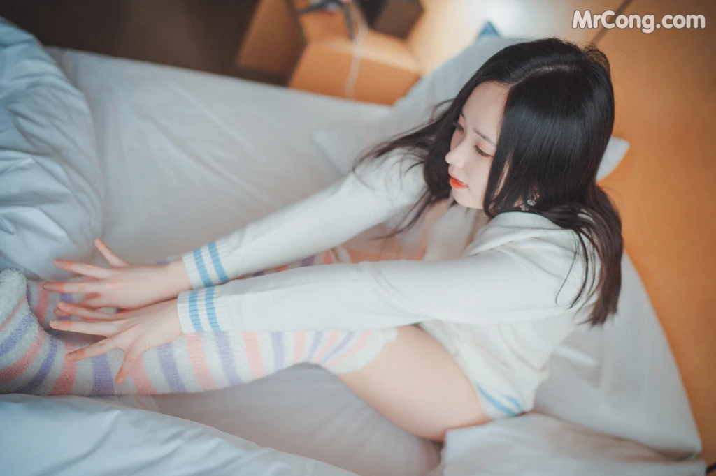 DJAWA Photo – Bambi (밤비): “Homebody Girl” (50 photos) – Page 4