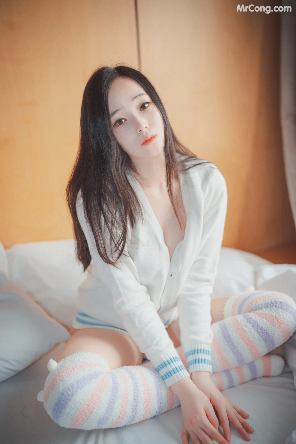 DJAWA Photo – Bambi (밤비): “Homebody Girl” (50 photos) – Page 4