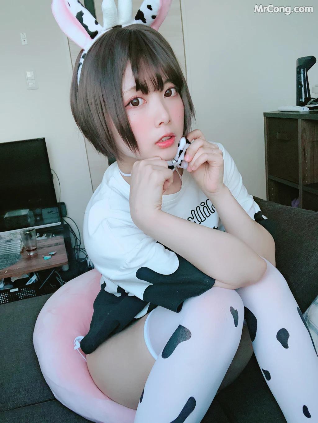 [Fantia] Tomiko (とみこ): 下乳でとる牛? (43 photos + 1 video) – Page 3