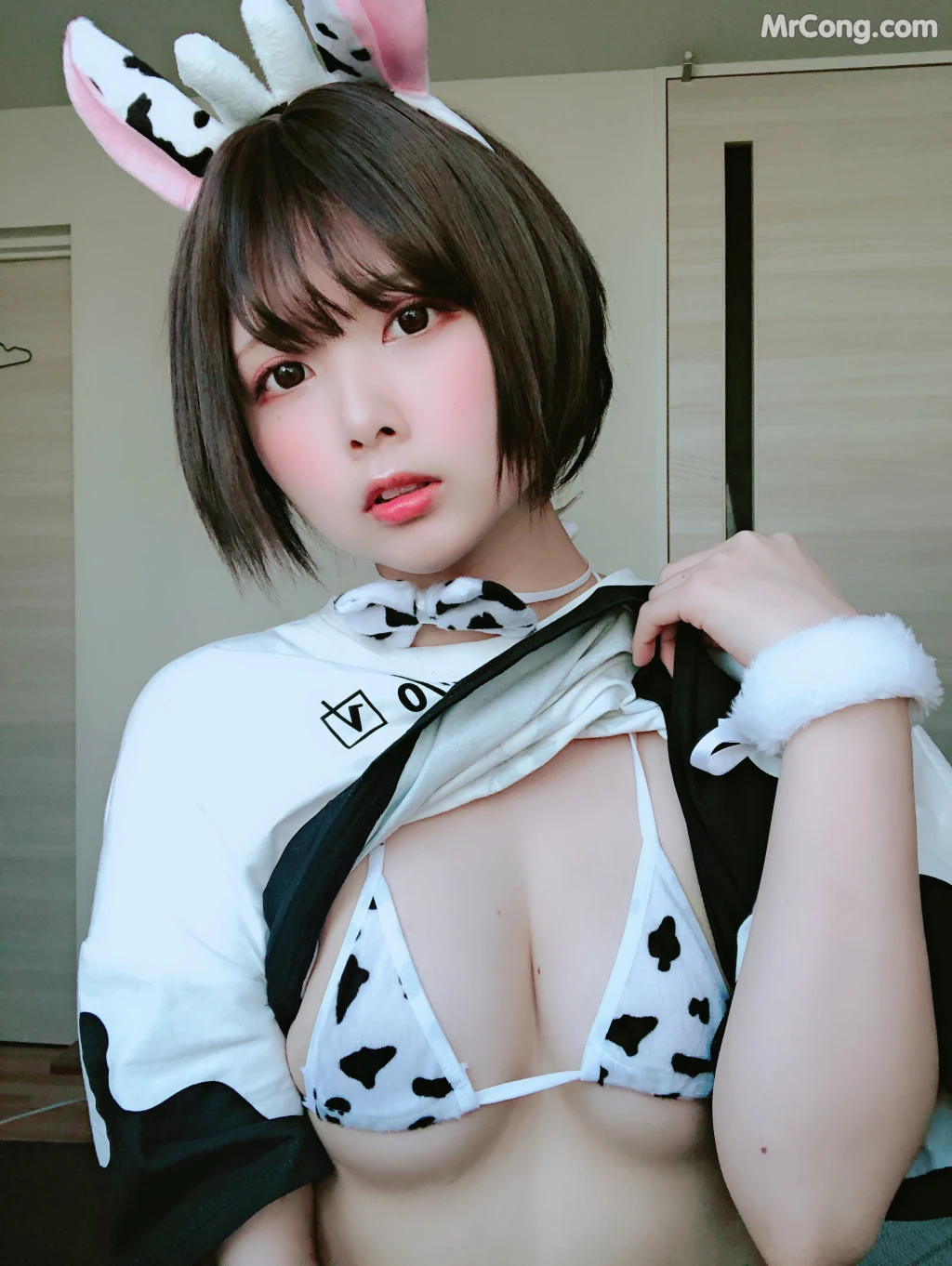 [Fantia] Tomiko (とみこ): 下乳でとる牛? (43 photos + 1 video) – Page 4