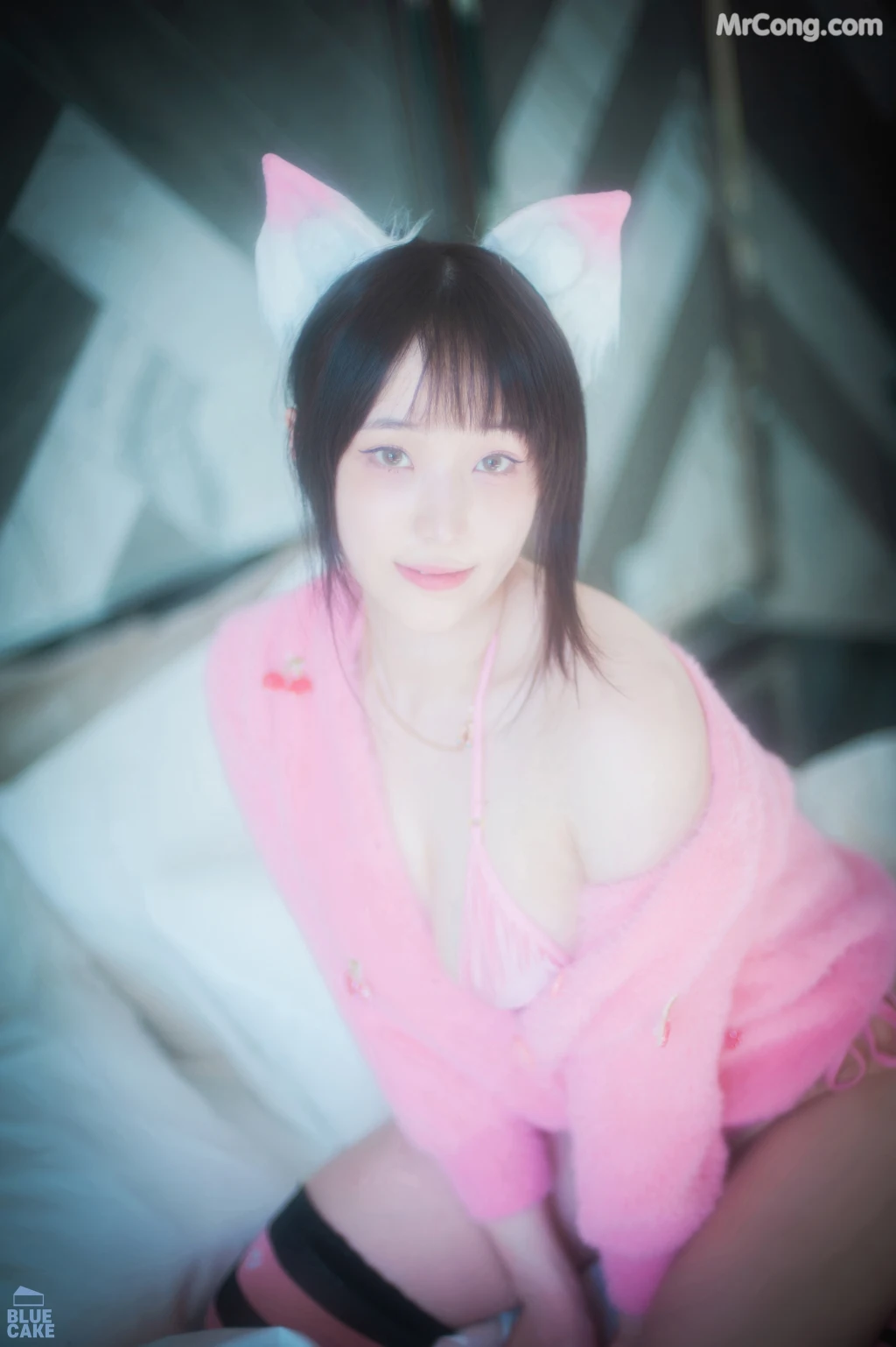 [BLUECAKE] Bambi (밤비): Naughty Cats Pink & Mint RED (145 photos)