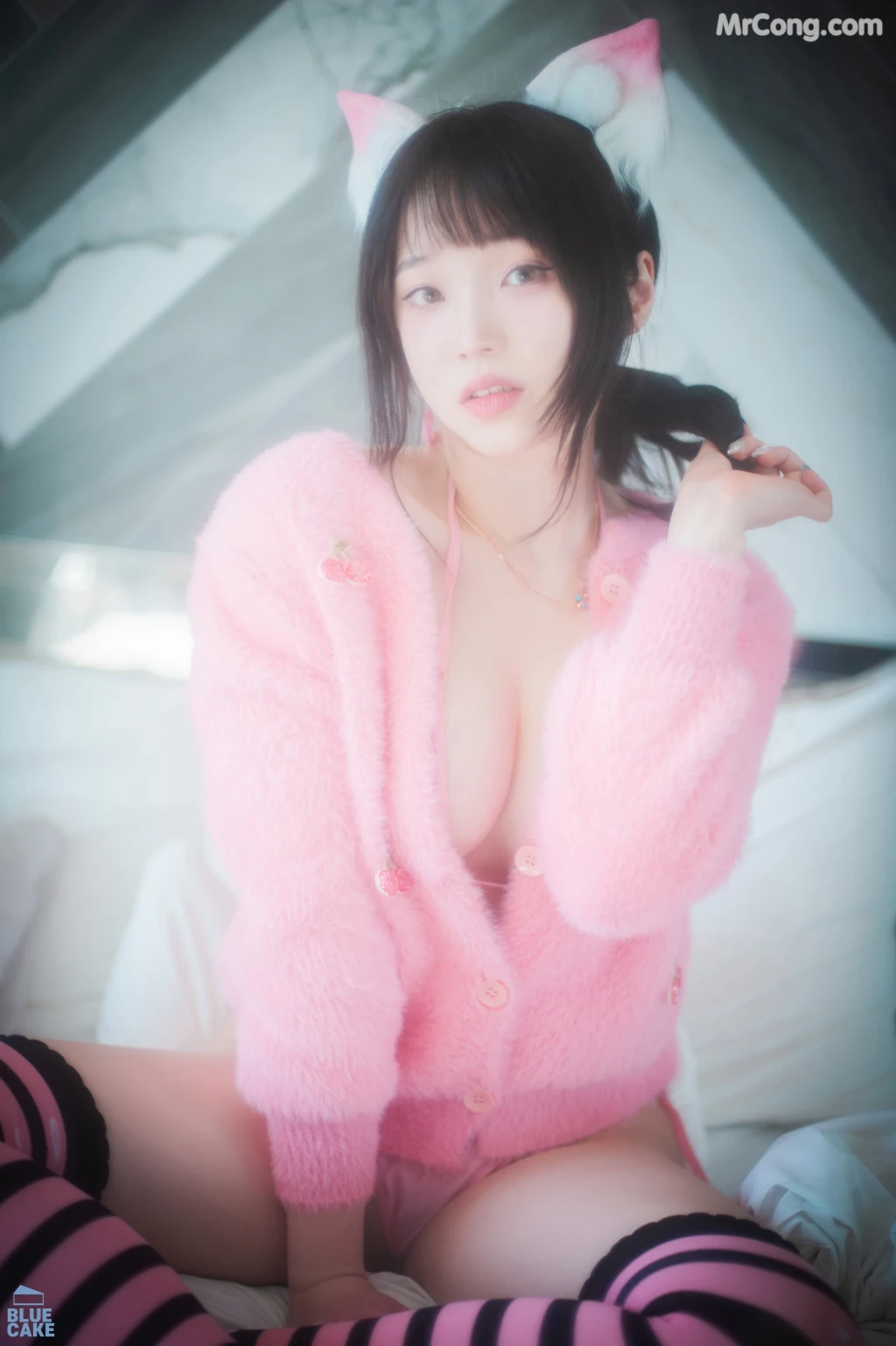 [BLUECAKE] Bambi (밤비): Naughty Cats Pink & Mint RED (145 photos) – Page 3