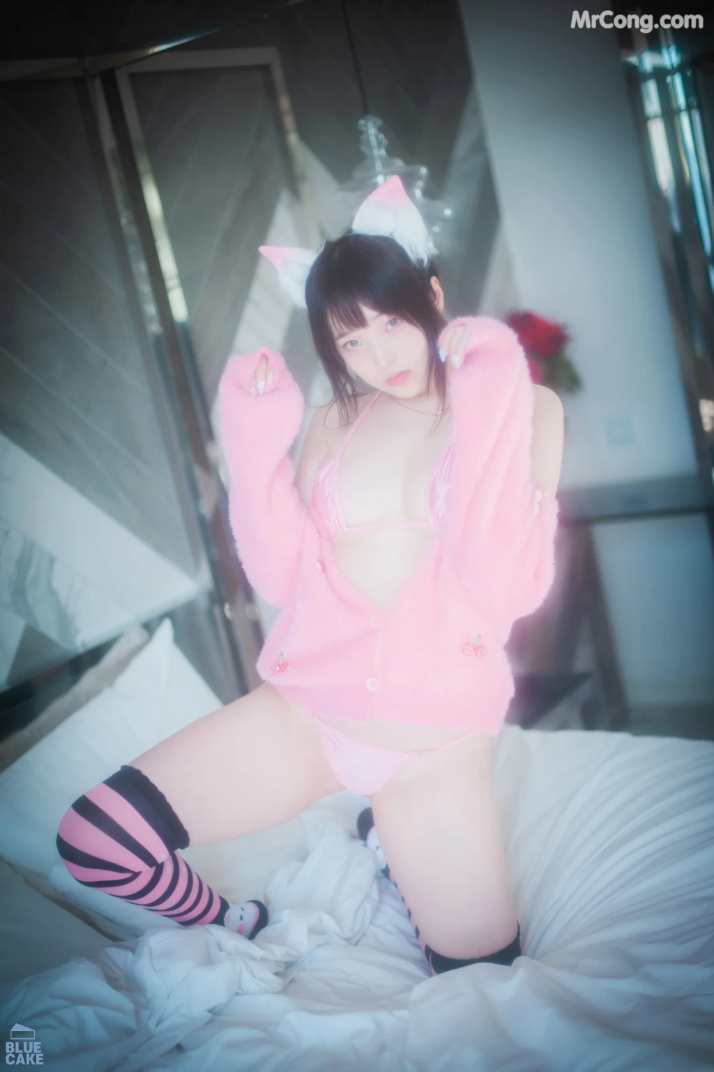[BLUECAKE] Bambi (밤비): Naughty Cats Pink & Mint RED (145 photos) – Page 4