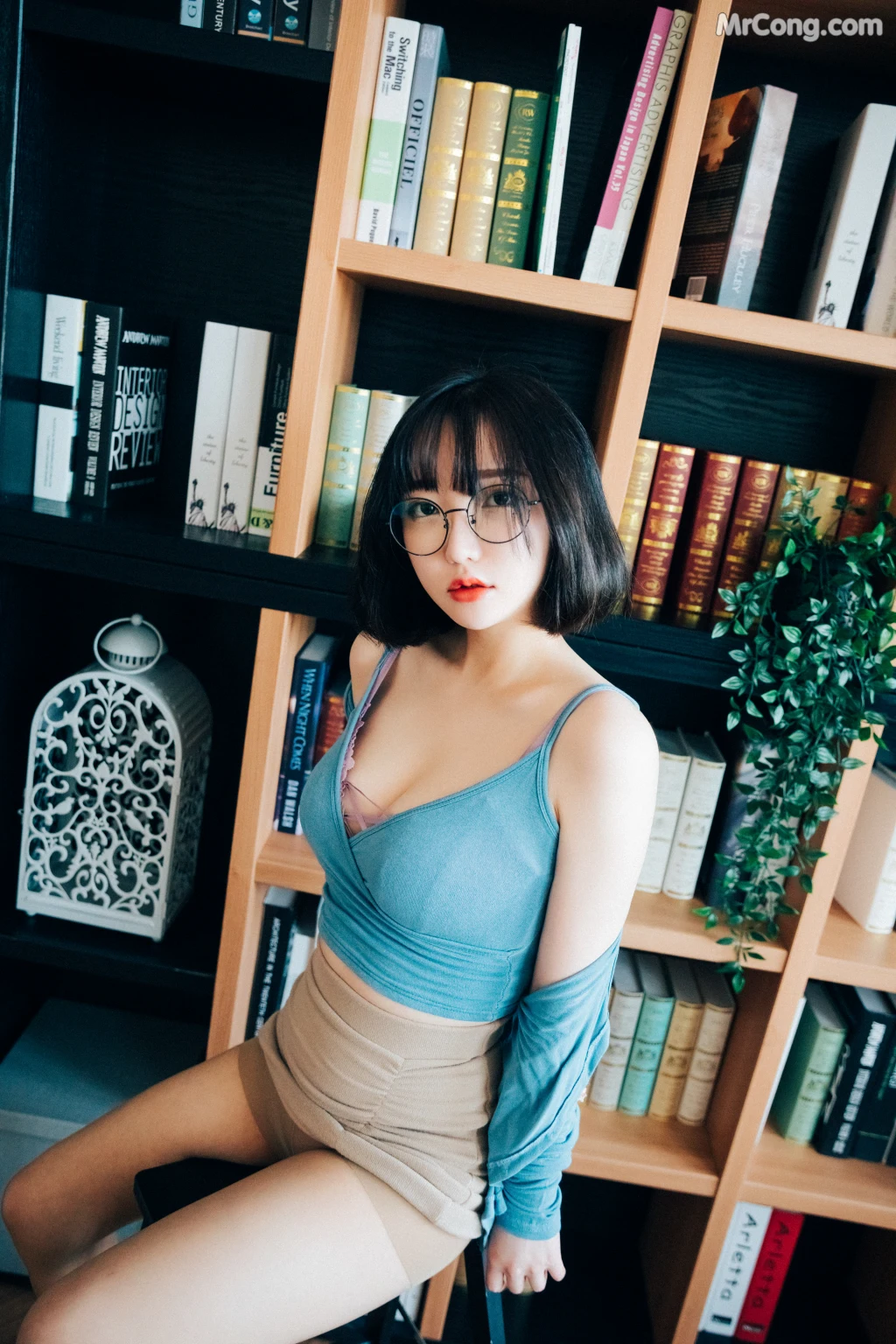 [Loozy] Son Ye-Eun (손예은): Librarian Girl (84 photos + 2 videos)