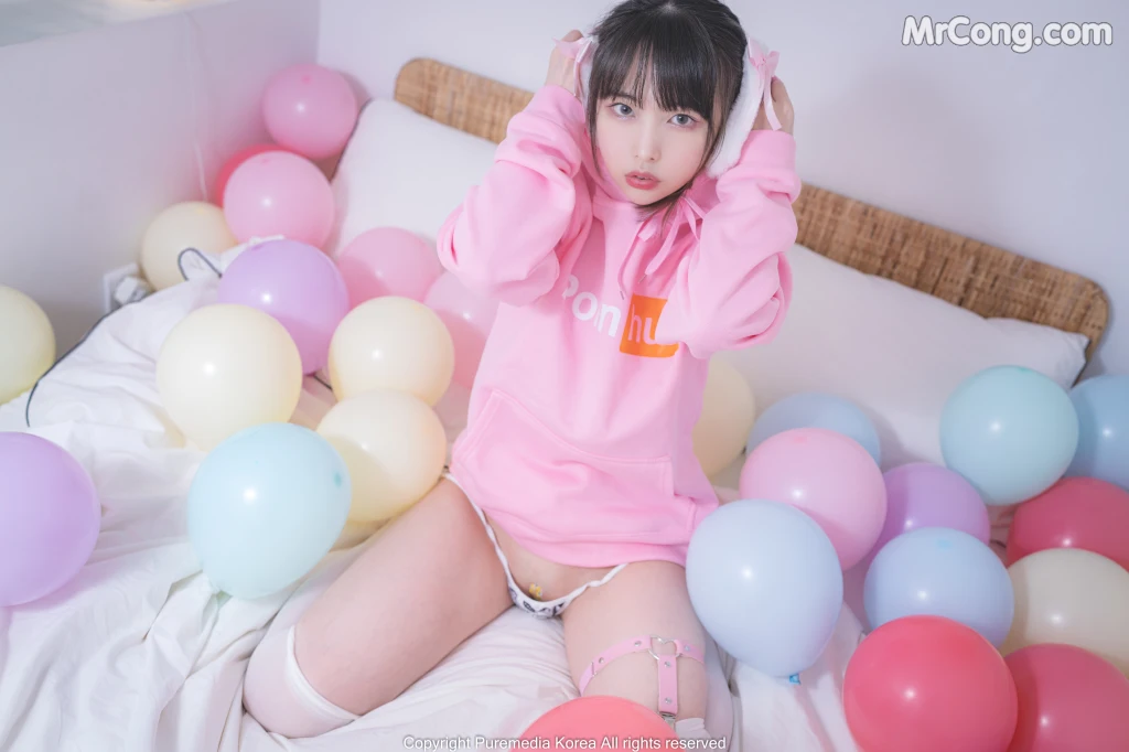 Pure Media Vol.165: Uhye (이유혜) (122 photos) – Page 2