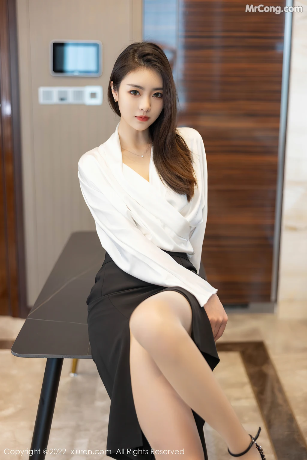 XIUREN No.4869: Ke Le Vicky (可樂Vicky) (71 photos)