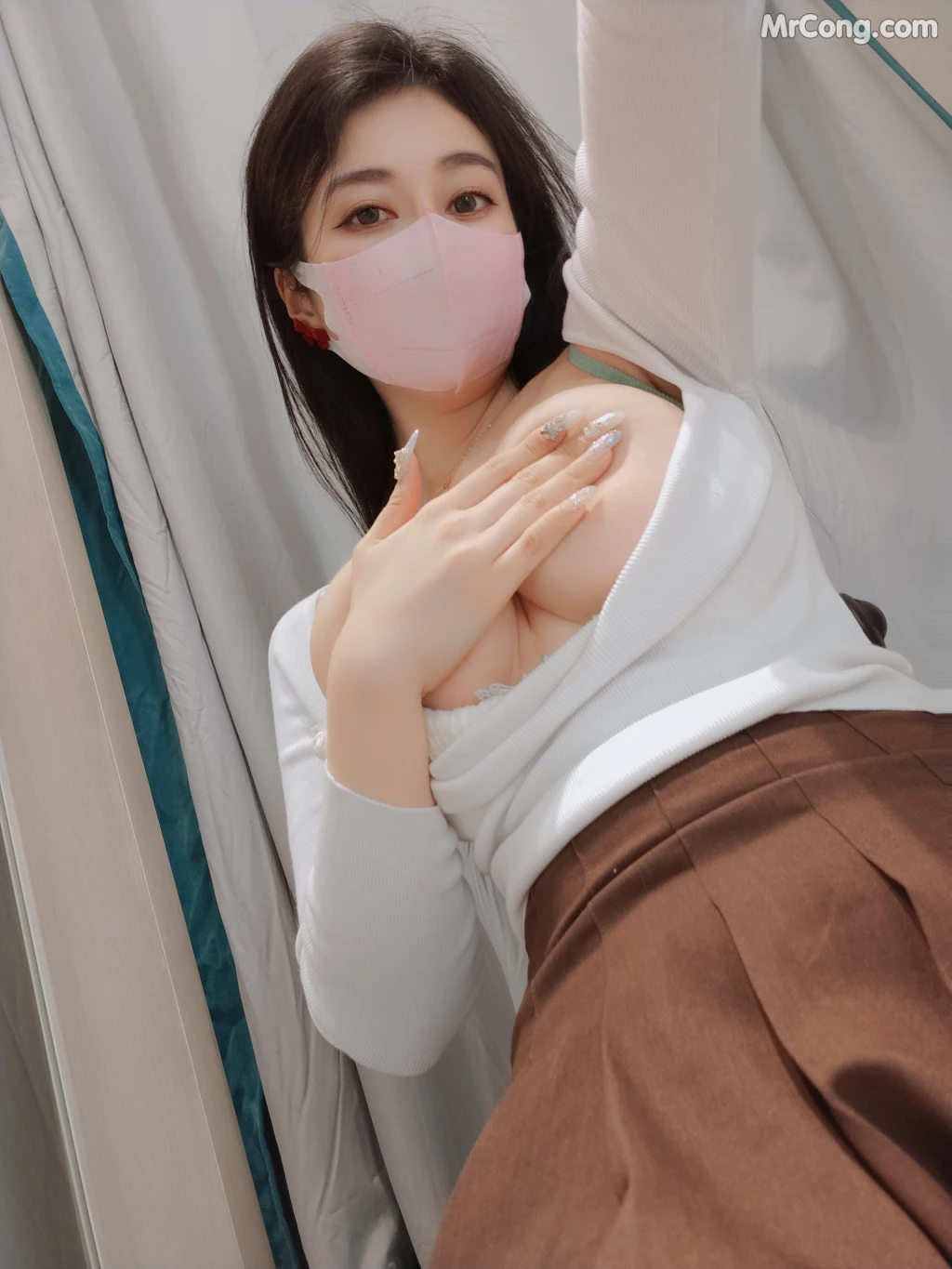 Coser@白银81 Vol.100: 試着室2 (45 photos) – Page 2