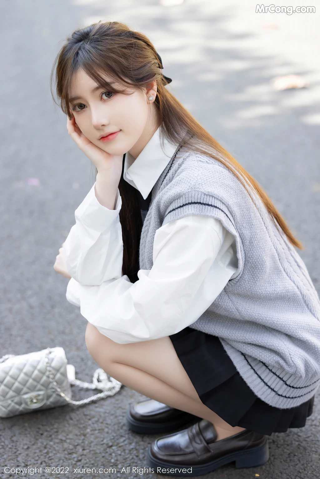 XIUREN No.4896: 美桃酱 (53 photos)