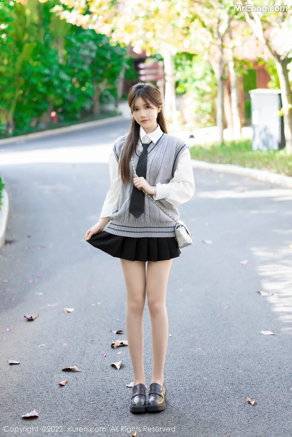 XIUREN No.4896: 美桃酱 (53 photos) – Page 2