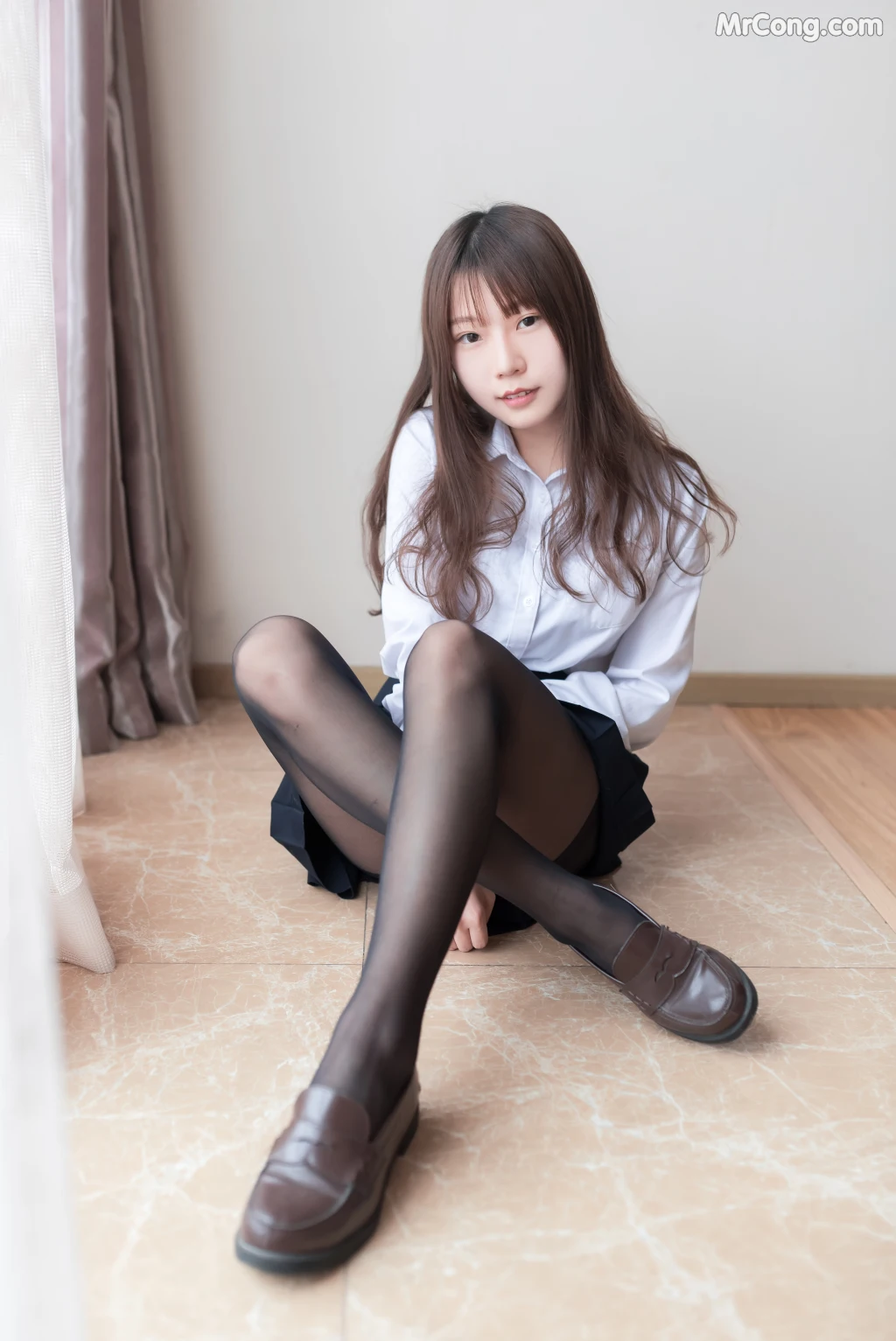 Coser@香草喵露露 No.006: 黑丝萌妹 (44 photos) – Page 4