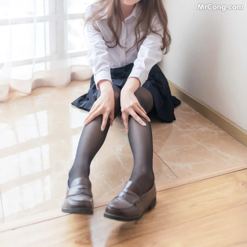 Coser@香草喵露露 No.006: 黑丝萌妹 (44 photos) – Page 5