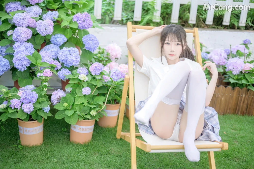 Coser@香草喵露露 No.009: 阳光庭院制服 (50 photos) – Page 3
