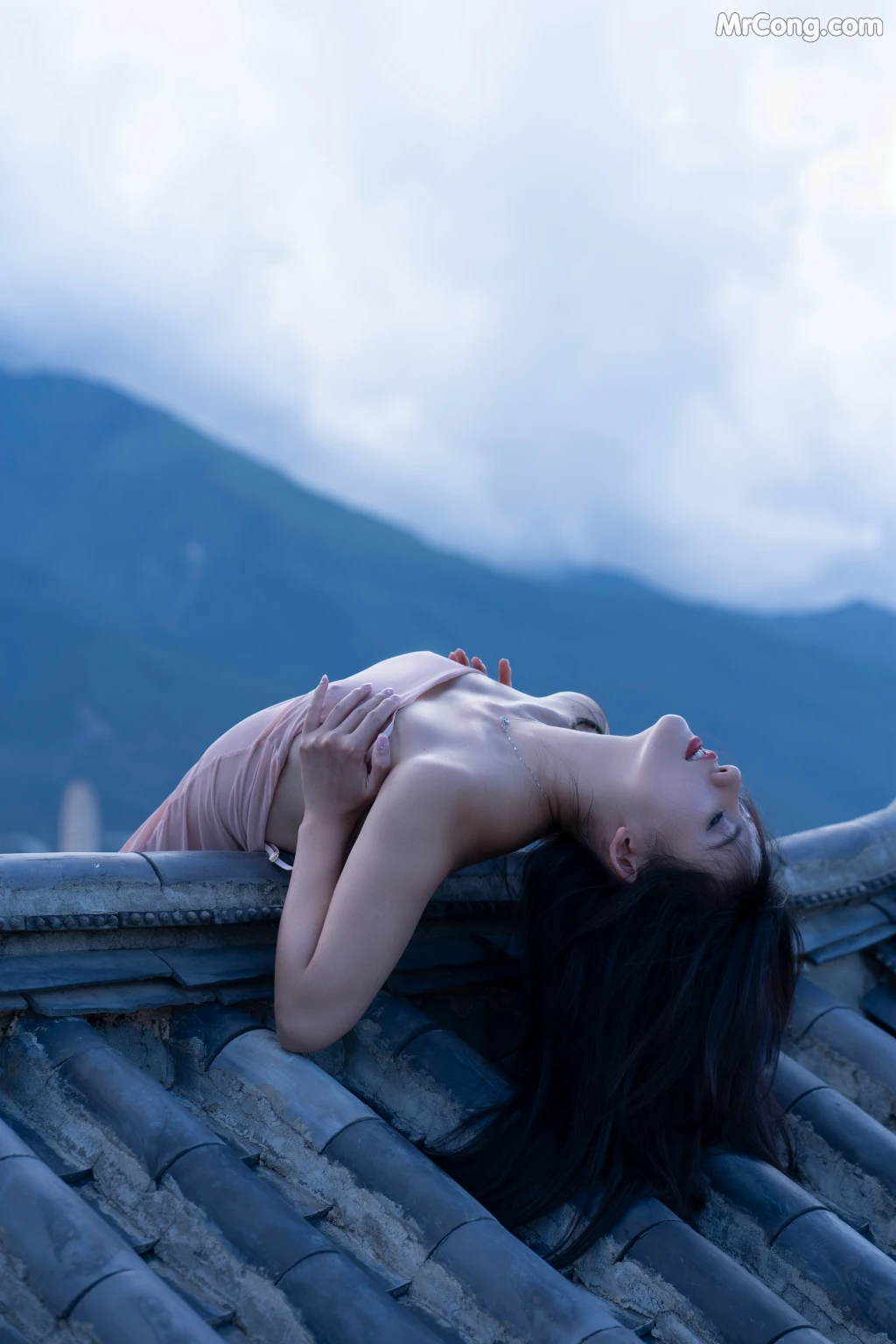 Jiu Shi A Zhu A (就是阿朱啊): The Roof (105 photos + 1 video) – Page 2