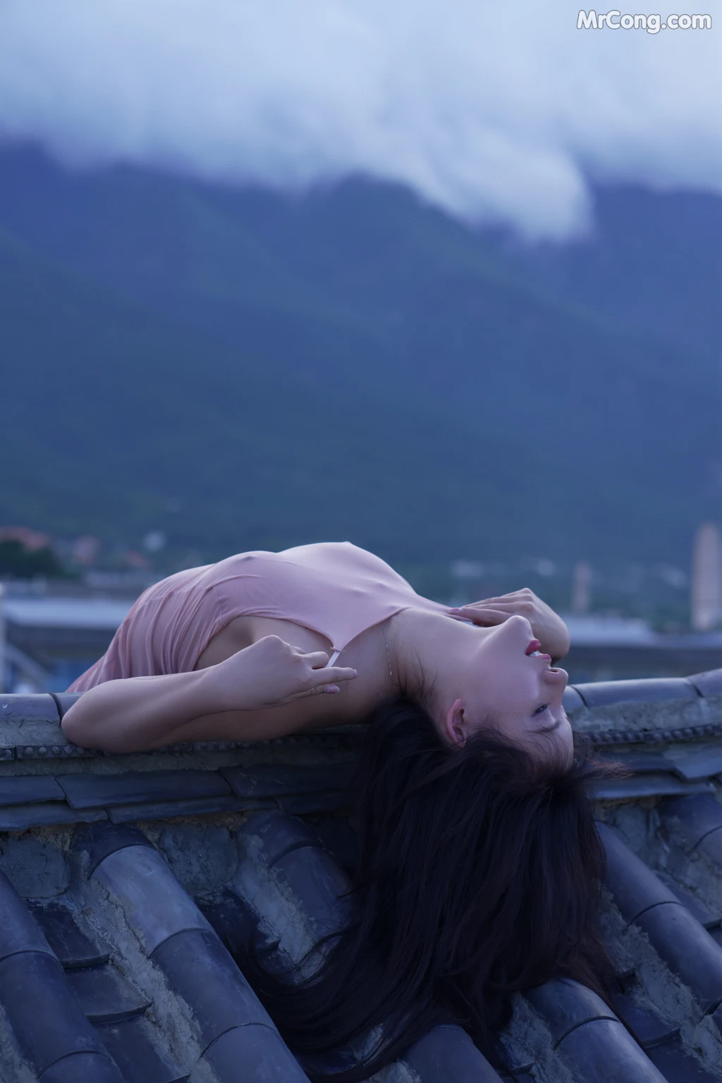 Jiu Shi A Zhu A (就是阿朱啊): The Roof (105 photos + 1 video) – Page 2