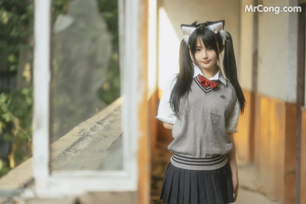 Coser@桜井宁宁 Vol.053: 废墟jk (74 photos)