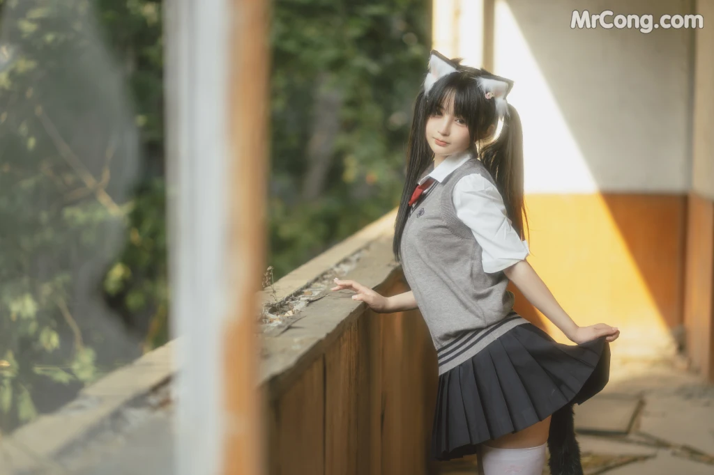 Coser@桜井宁宁 Vol.053: 废墟jk (74 photos)