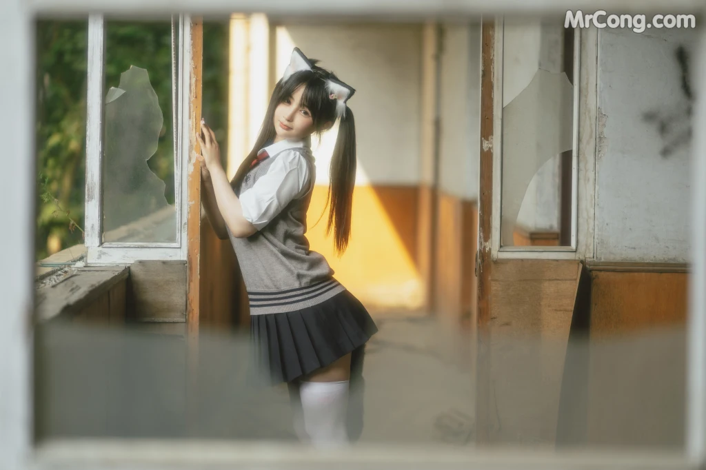 Coser@桜井宁宁 Vol.053: 废墟jk (74 photos)