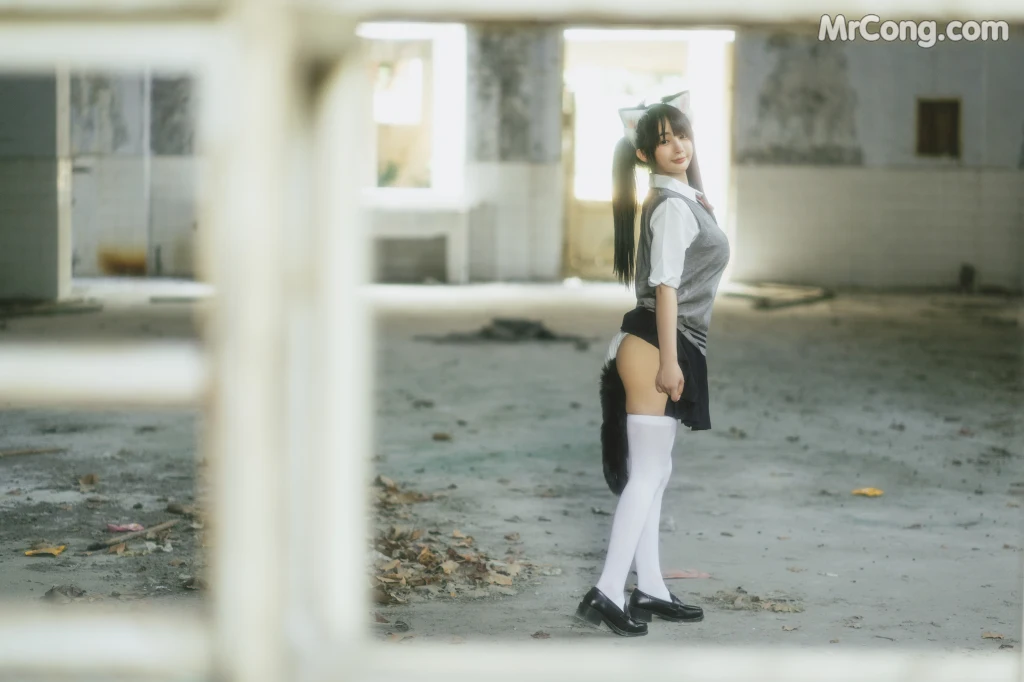 Coser@桜井宁宁 Vol.053: 废墟jk (74 photos) – Page 2
