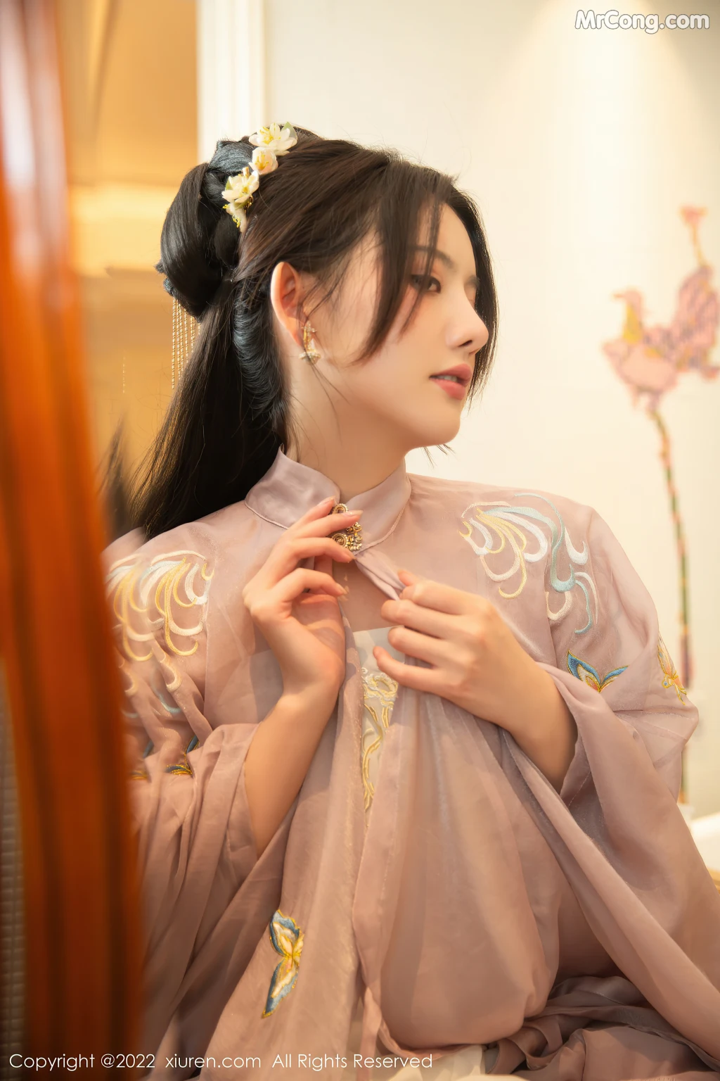 XIUREN No.4945: Jiu Shi A Zhu A (就是阿朱啊) (69 photos)