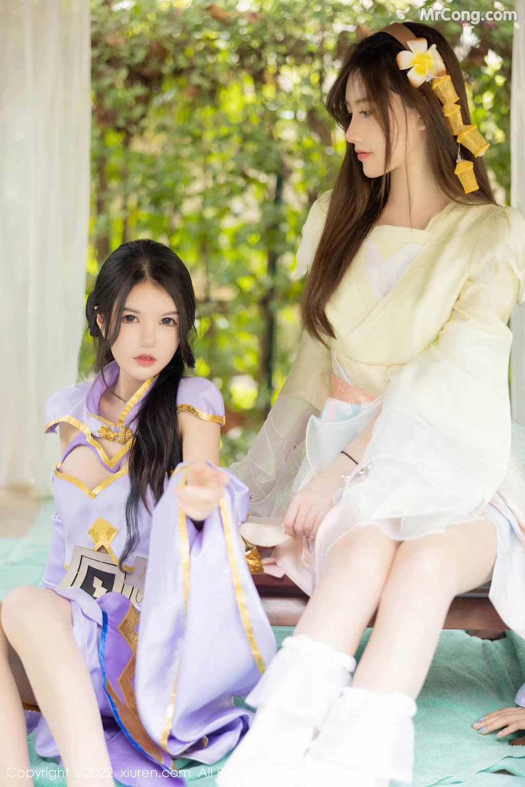 XIUREN No.4948: Ula (绮里嘉) & 美桃酱 (52 photos)