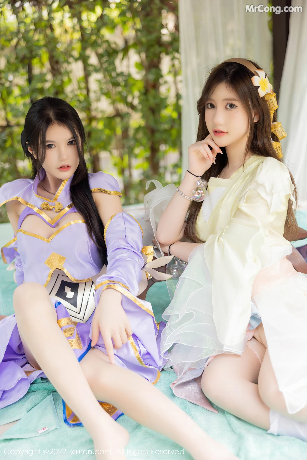 XIUREN No.4948: Ula (绮里嘉) & 美桃酱 (52 photos)