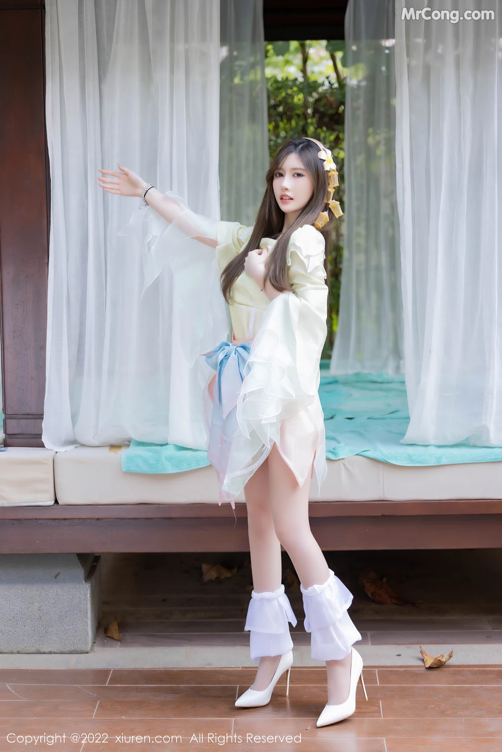 XIUREN No.4948: Ula (绮里嘉) & 美桃酱 (52 photos) – Page 4