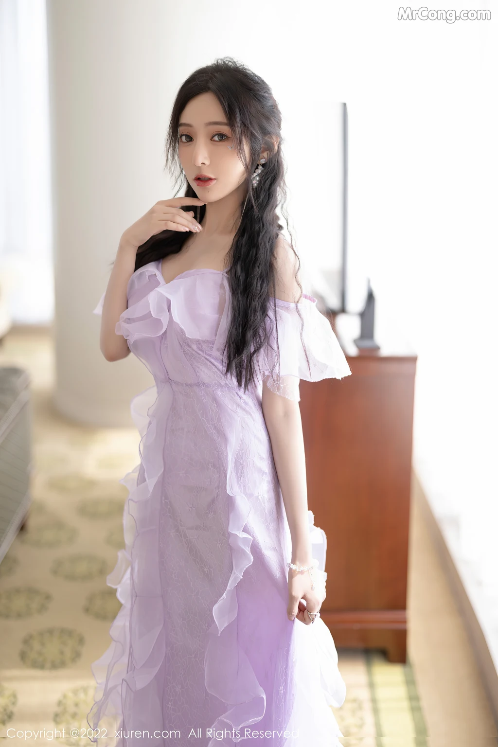 XIUREN No.4949: Yanni (王馨瑶) (102 photos)