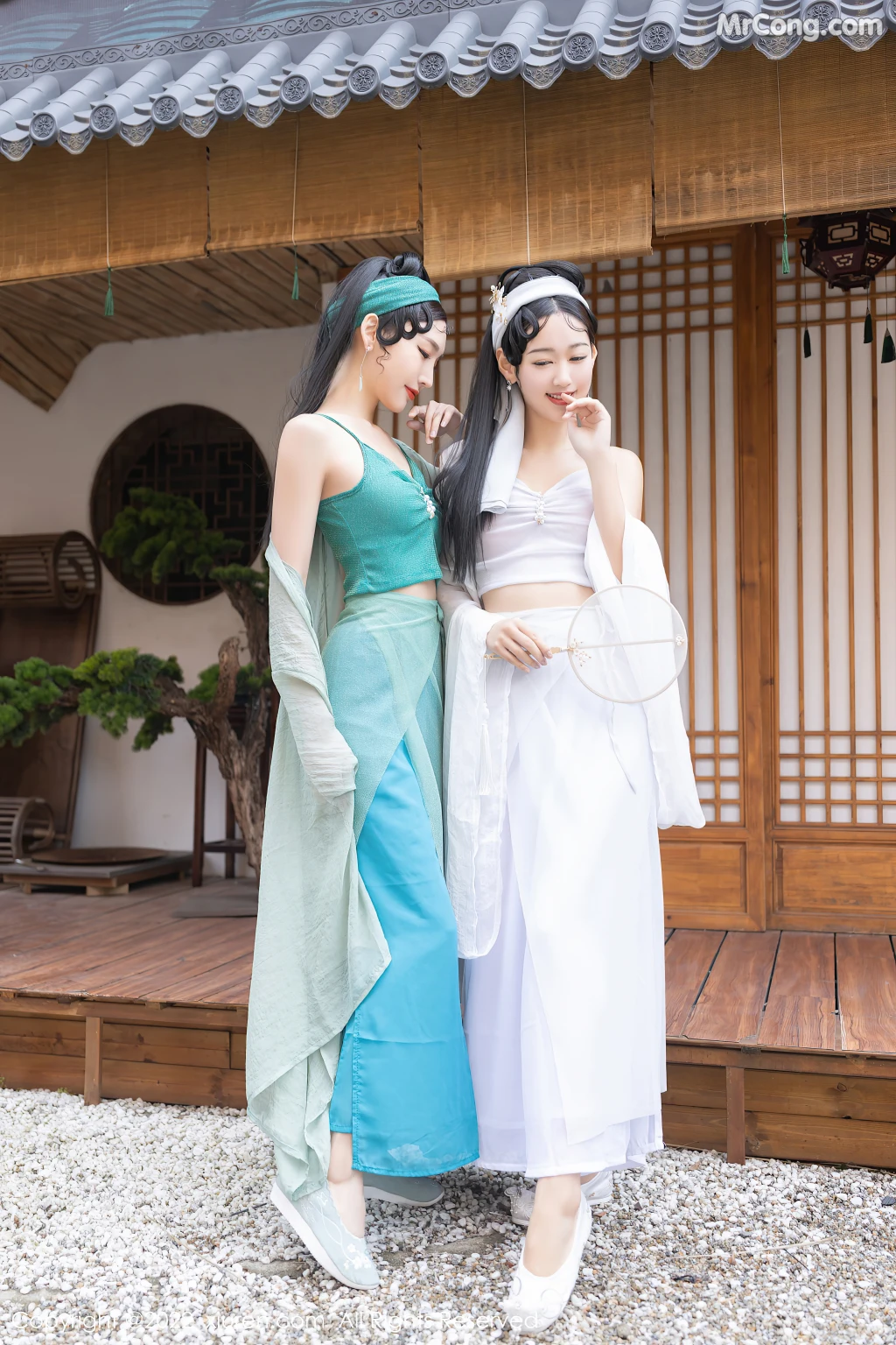 XIUREN No.4952: Tang An Qi (唐安琪) & Lu Xuan Xuan (陆萱萱) (93 photos)