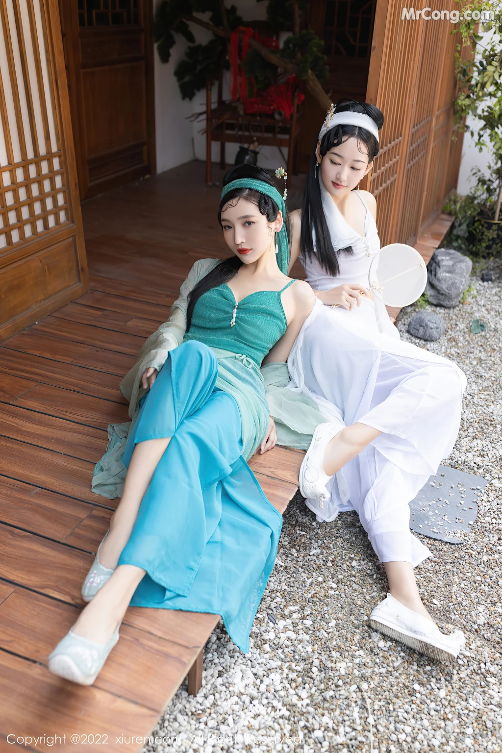 XIUREN No.4952: Tang An Qi (唐安琪) & Lu Xuan Xuan (陆萱萱) (93 photos)