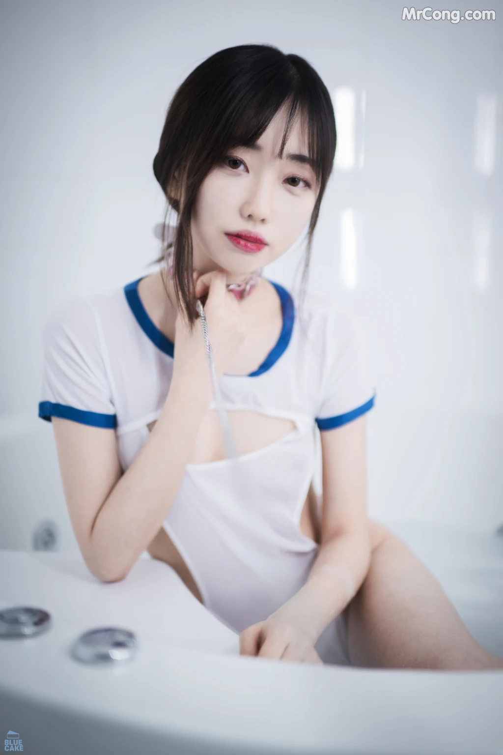 [BLUECAKE] Kim Ji-won (김지원): White One + RED.Ver (72 photos) – Page 6
