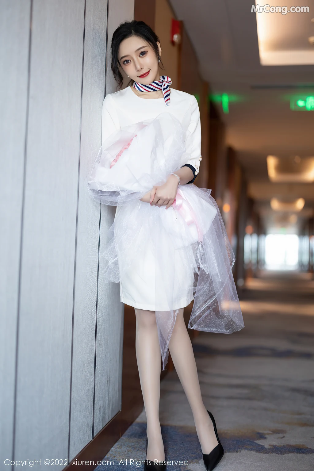 XIUREN No.4963: Yanni (王馨瑶) (72 photos)