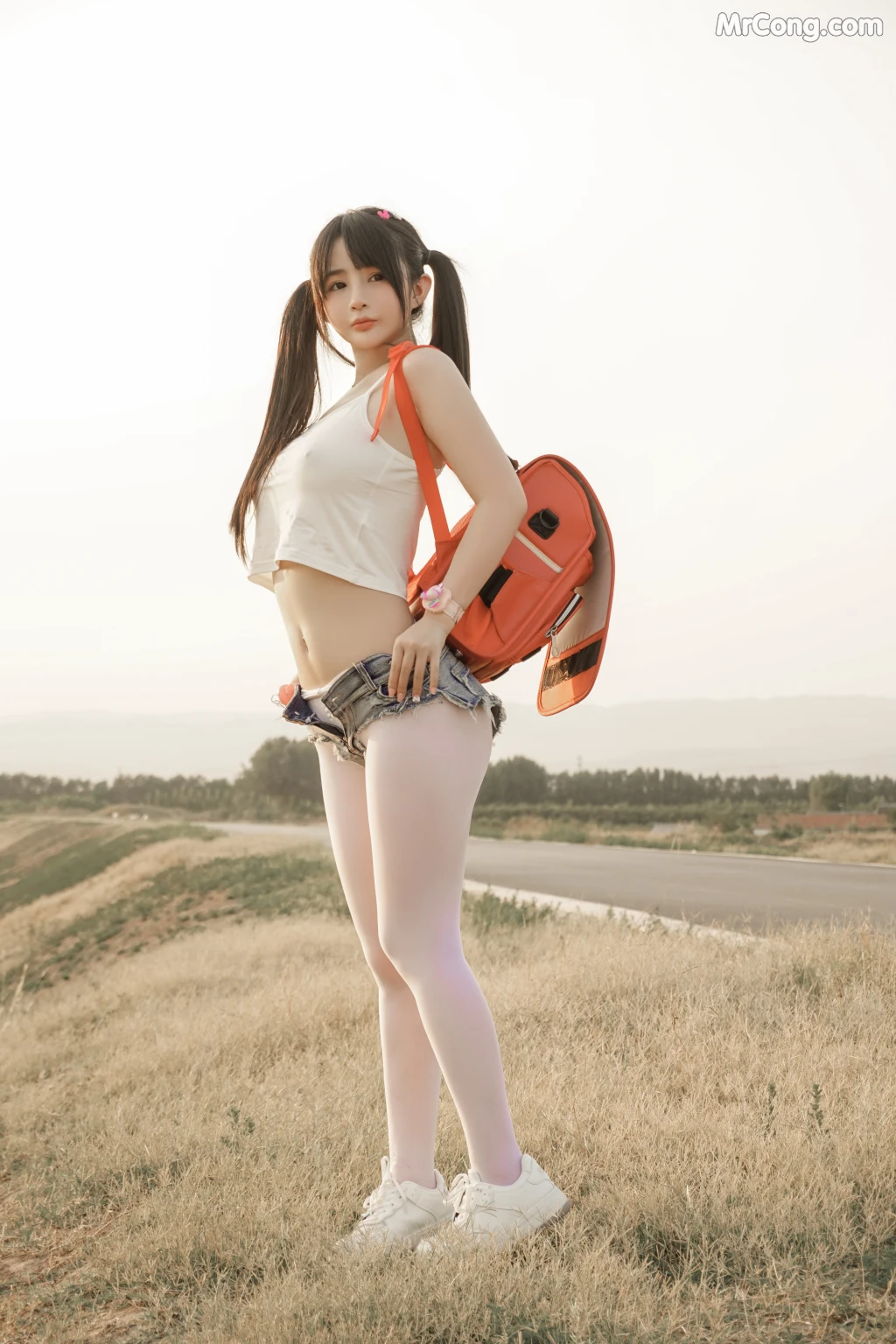 Coser@桜井宁宁 Vol.054: 宁宝的小红包 (95 photos) – Page 2