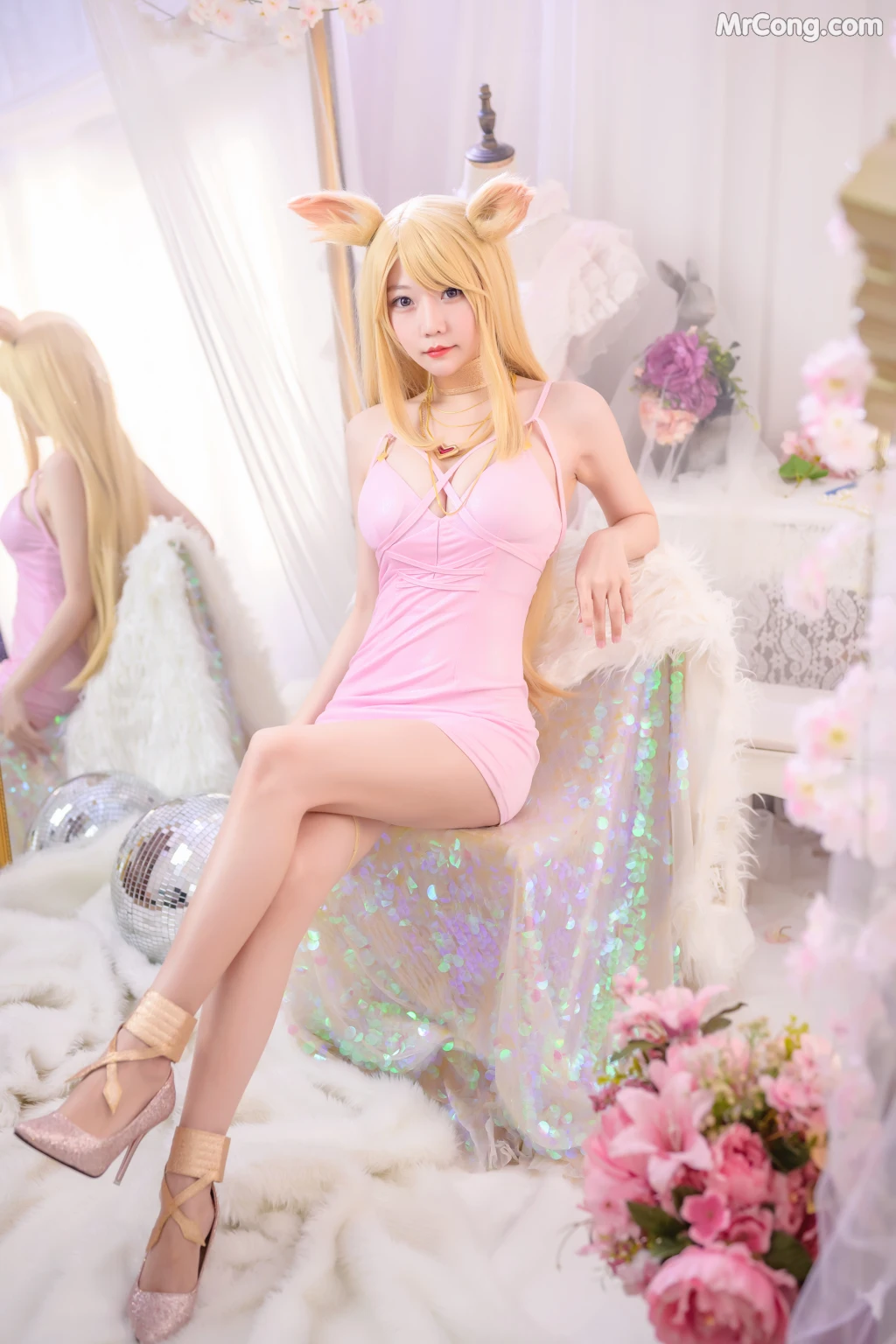 Coser@香草喵露露 No.021: 阿狸同人 (25 photos)