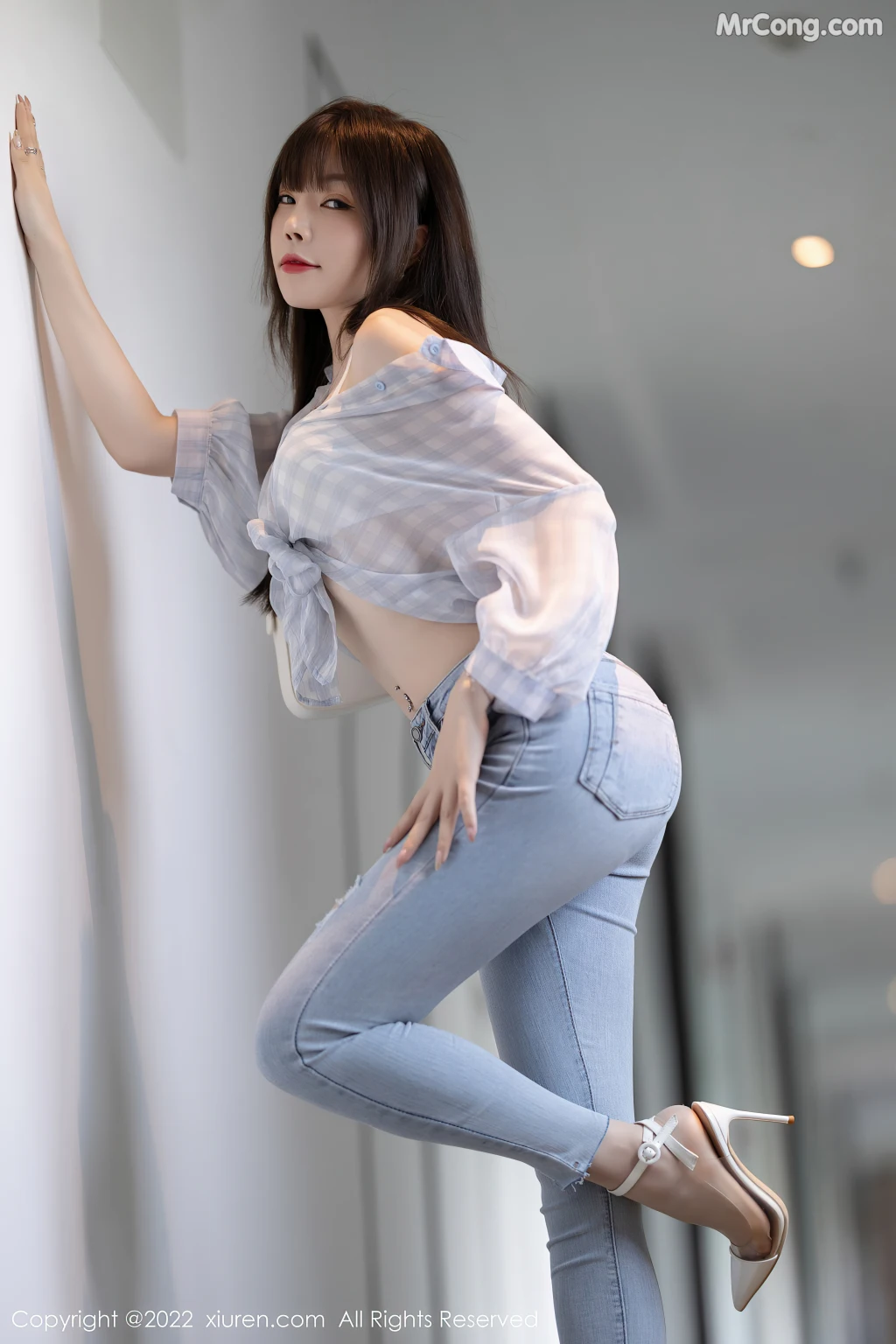 XIUREN No.4976: Booty (芝芝) (111 photos)