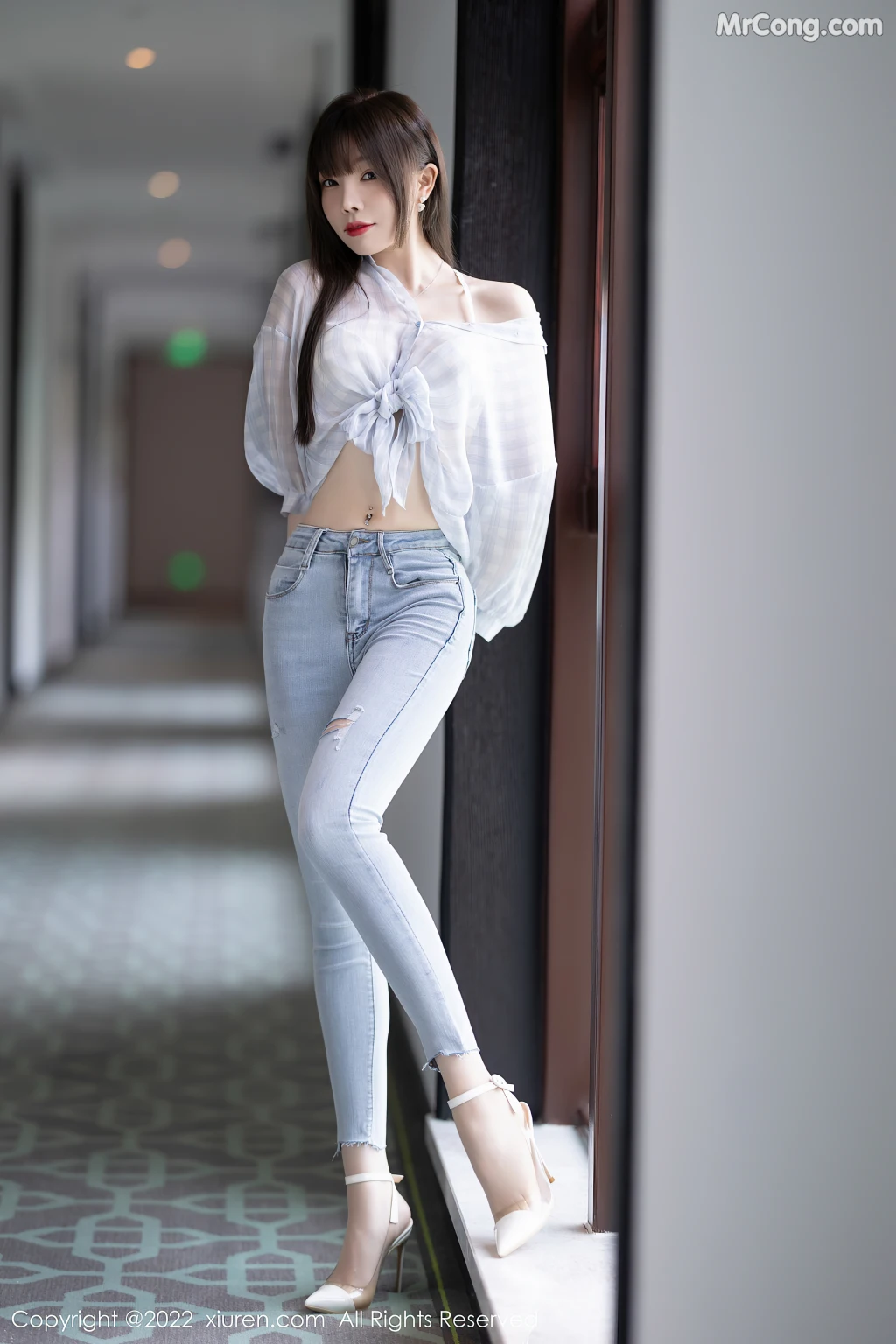 XIUREN No.4976: Booty (芝芝) (111 photos)