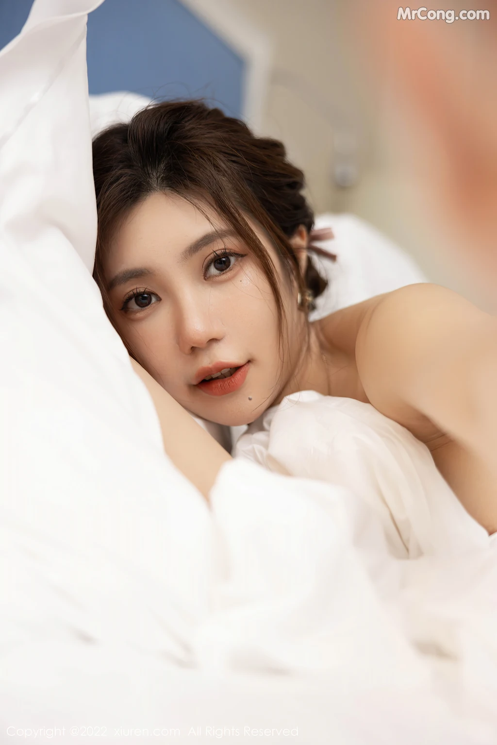 XIUREN No.4977: Ula (绮里嘉) (64 photos)