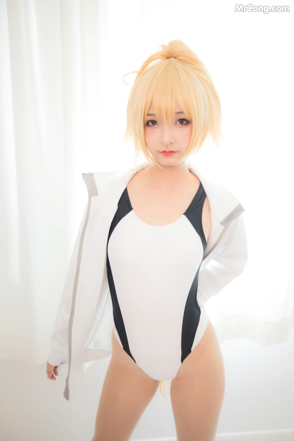 Coser@神楽坂真冬 Vol.007: 白贞德 (Fate Grand Order) (150 photos)
