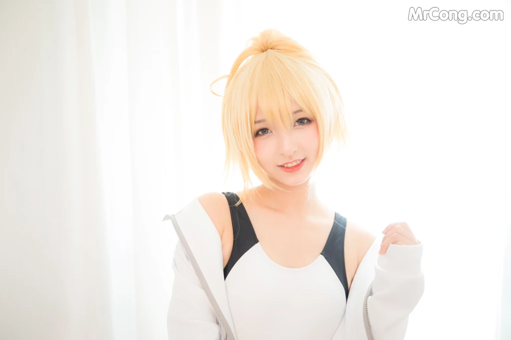 Coser@神楽坂真冬 Vol.007: 白贞德 (Fate Grand Order) (150 photos)