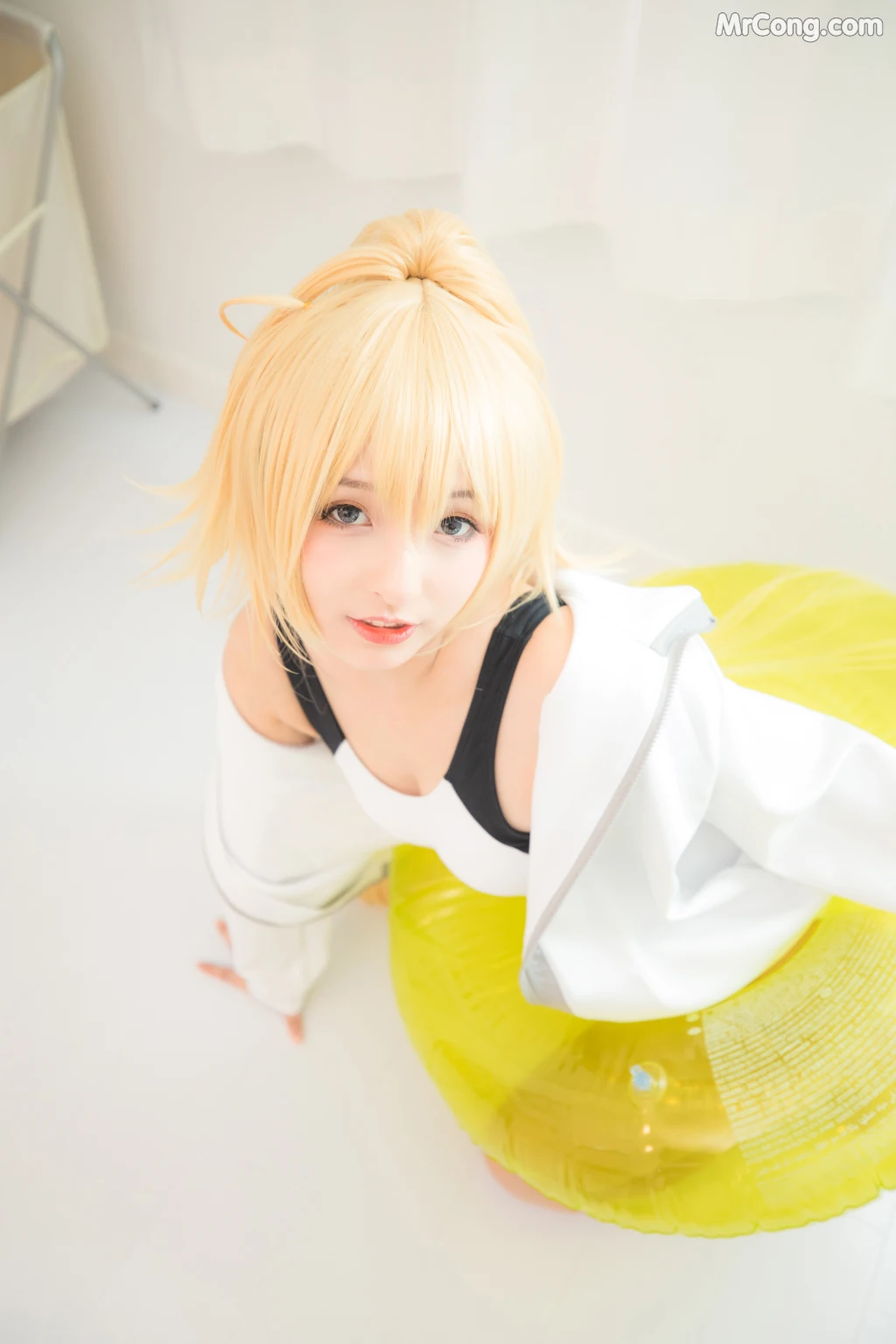 Coser@神楽坂真冬 Vol.007: 白贞德 (Fate Grand Order) (150 photos)