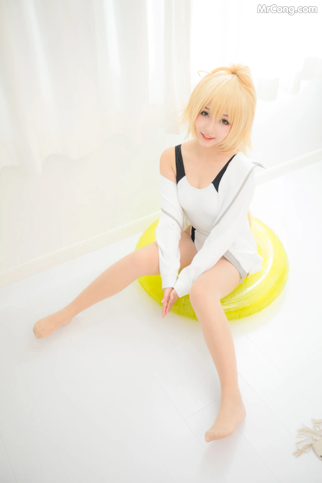 Coser@神楽坂真冬 Vol.007: 白贞德 (Fate Grand Order) (150 photos)