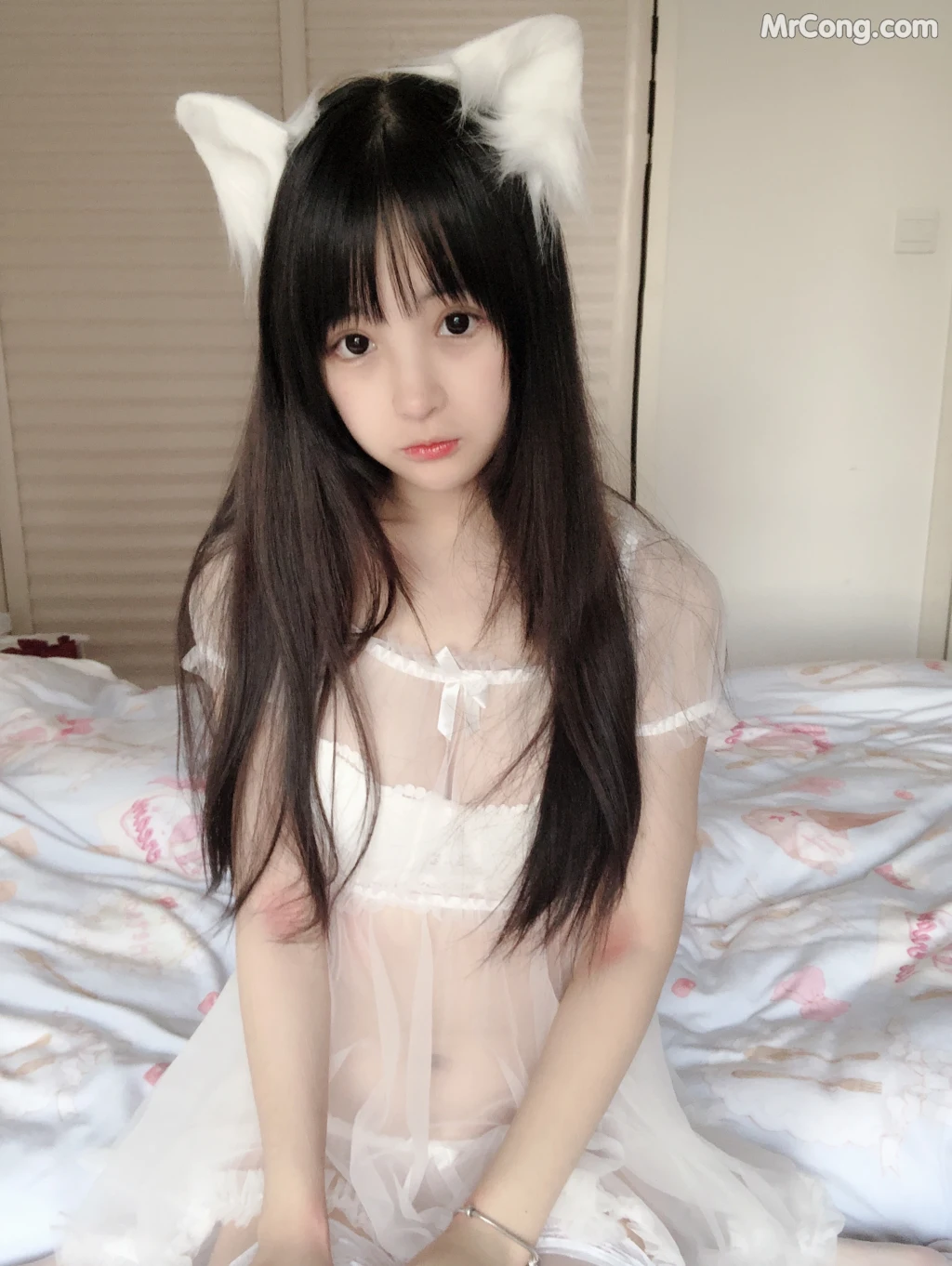 Coser@桜井宁宁 Vol.029: 小白猫 蕾丝内衣 (31 photos)