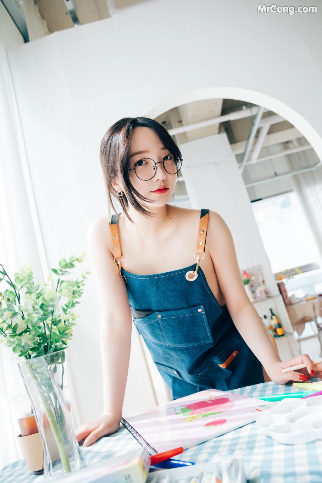 [Loozy] Son Ye-Eun (손예은): Nudy Painter + S.ver (160 photos) – Page 5