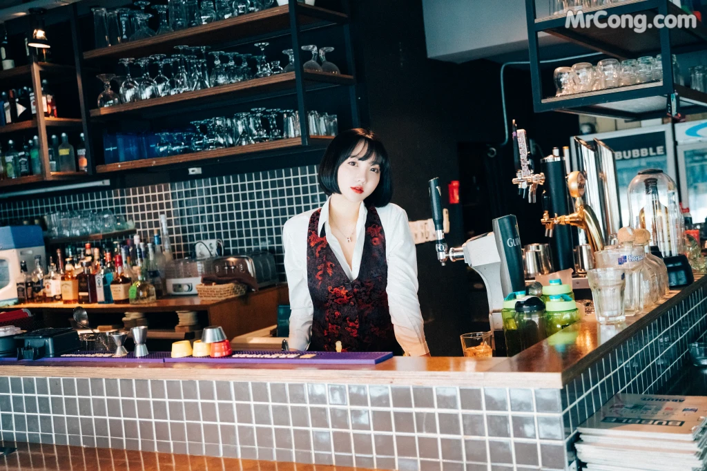 [Loozy] Son Ye-Eun (손예은): Tainted Love Bar (126 photos)