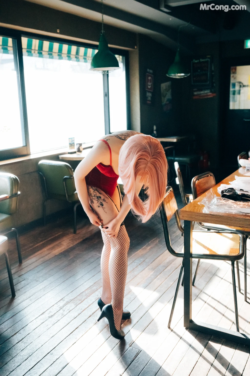 [Loozy] Son Ye-Eun (손예은): Tainted Love Bar (126 photos) – Page 8