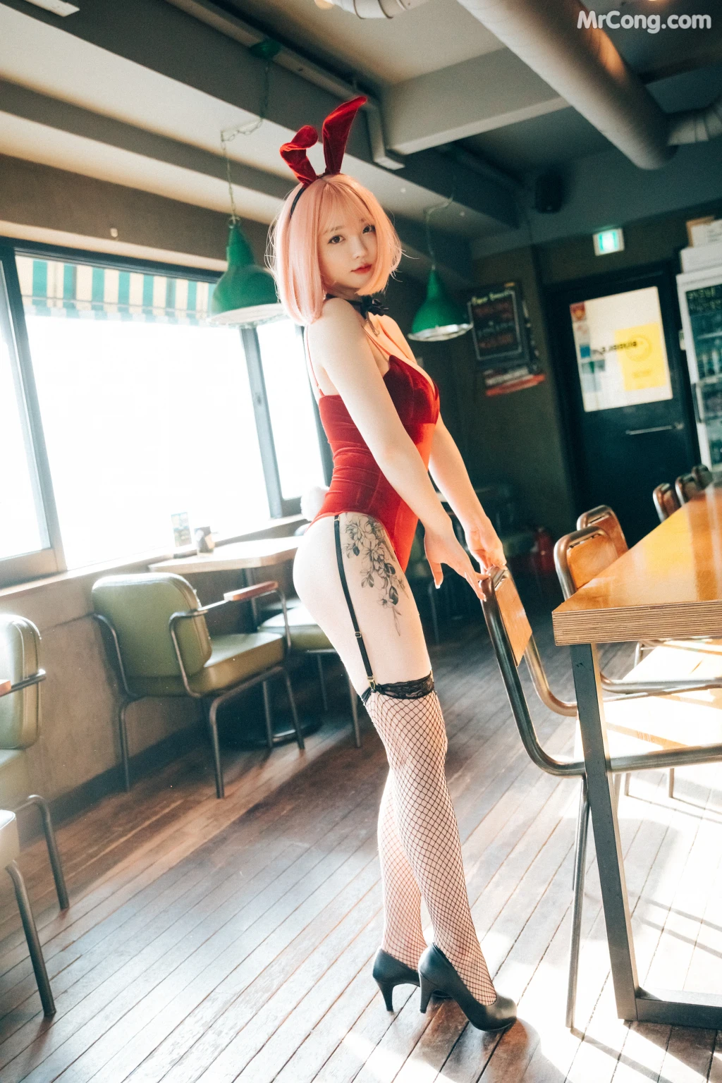 [Loozy] Son Ye-Eun (손예은): Tainted Love Bar (126 photos) – Page 8